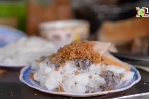 Bánh cuốn, món ăn sáng quen thuộc của người Hà Nội