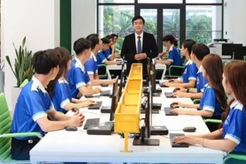 Học bổng 'Kết nối tinh hoa – Khuyến tài' - sáng kiến độc đáo của Đại học Văn Hiến