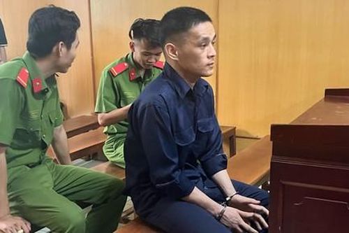Gã tài xế liên tiếp đột nhập nhà riêng của chủ trộm đồ hiệu đem bán