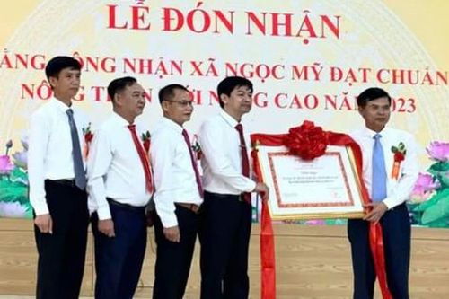 Ngọc Mỹ đón Bằng công nhận nông thôn mới nâng cao