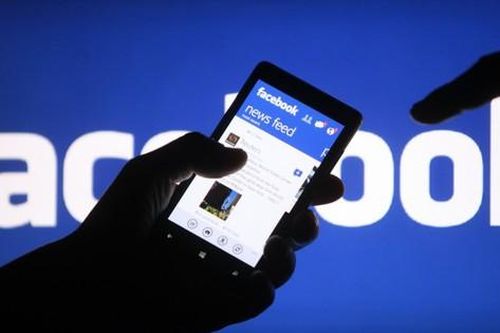 Xúc phạm Ban quản lý chợ, 2 chủ tài khoản Facebook bị xử lý