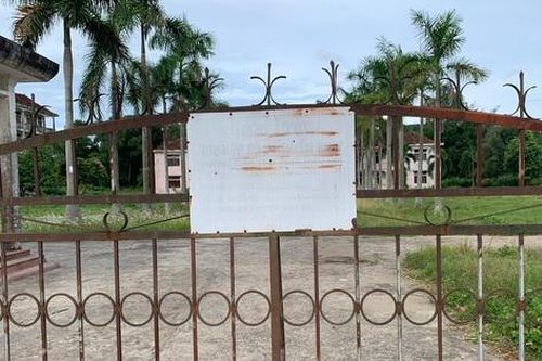 Trường học hàng chục tỷ đồng bị bỏ hoang