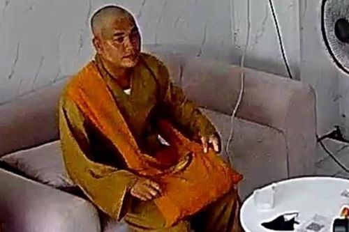 Giả người tu hành đến Hải Dương bán hương rồi sàm sỡ khách mua