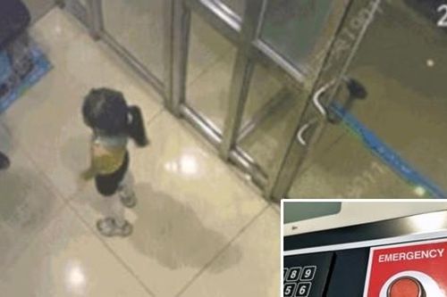 Bé gái bị lạc đường, nhanh trí dùng máy ATM để tìm cách về với gia đình