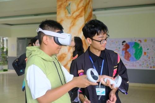 Lễ hội Julience 2024: Teen nhập vai phù thủy tập sự, khám phá khoa học kỳ ảo