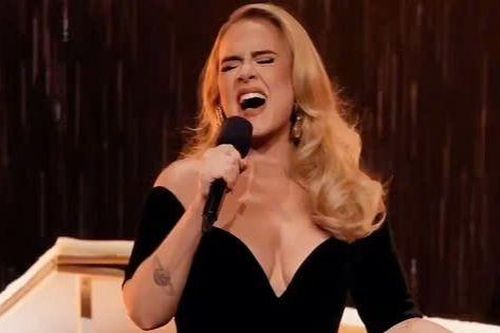 Adele hát xuyên màn mưa và hàng loạt khoảnh khắc đáng nhớ trong siêu concert
