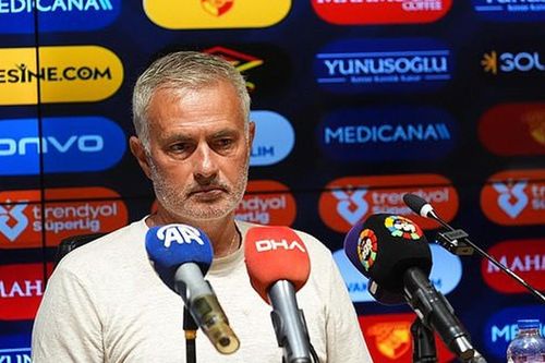 Mourinho chỉ trích bóng đá Thổ Nhĩ Kỳ chỉ sau 3 tháng làm việc, tự đặt cho mình biệt danh mới