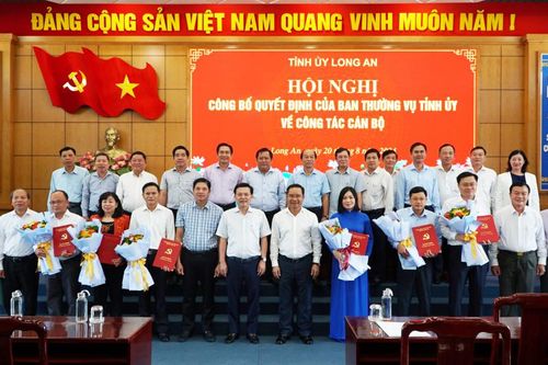 Chỉ định Bí thư, Phó Bí thư Huyện ủy; bổ nhiệm 3 Phó Trưởng Ban, Phó Giám đốc Sở