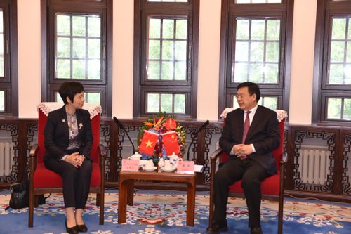 Thông tấn xã Việt Nam và Tân Hoa xã tăng cường hợp tác trong kỷ nguyên số