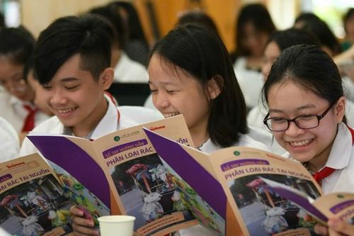 Chia sẻ kỹ năng phân loại rác tại nguồn cho giáo viên và học sinh