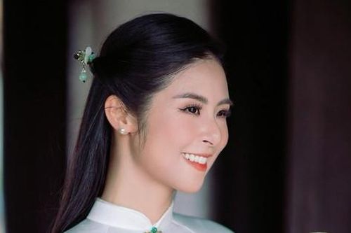 Hoa hậu Ngọc Hân có sốt ruột khi bạn bè thân thiết đều lên chức mẹ bỉm?