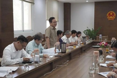 Trường học phải thuê máy tính để nâng cao chất lượng giảng dạy môn Tin học