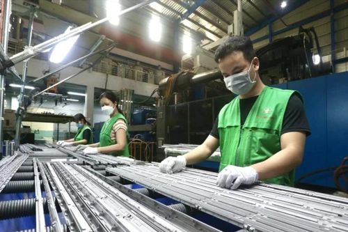 Kinh tế TPHCM: Phục hồi chậm, đối mặt nhiều khó khăn