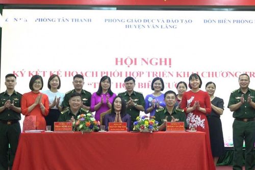 Xây thế trận lòng dân vững chắc trên biên giới