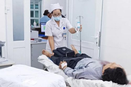 10 người nhập viện sau tai nạn trên cao tốc TP HCM - Trung Lương