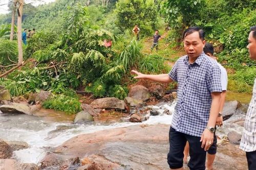 Huy động thêm người tìm bé trai mất tích 3 ngày