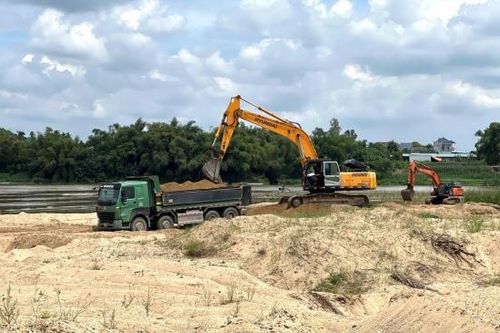 Chủ tịch tỉnh Quảng Ngãi chỉ đạo nhanh chóng tổ chức đấu giá các mỏ cát