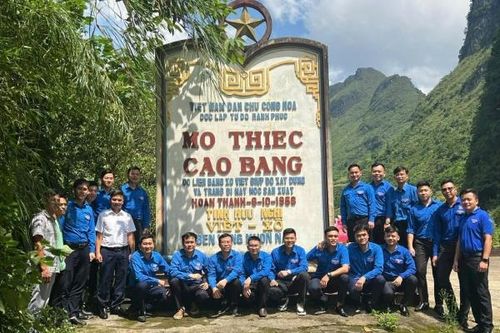 Đoàn Than Quảng Ninh triển khai Chiến dịch thanh niên tình nguyện Kỳ nghỉ hồng