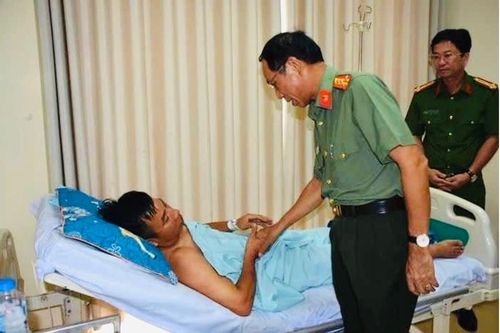 Bắt đối tượng chém trọng thương Thiếu tá Công an