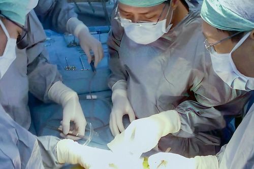 Quả thận 'khổng lồ' của bé 5 tháng tuổi chứa gần 1,5 lít nước