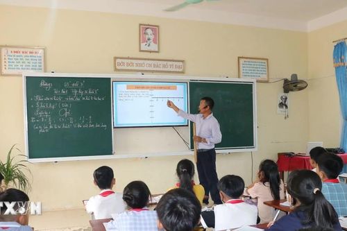 Chương trình Chia sẻ cùng thầy cô năm 2024: Mở rộng đối tượng xét vinh danh