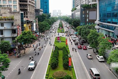 Điểm mặt các tuyến đường ở Hà Nội sắp bị xén vỉa hè, dải phân cách
