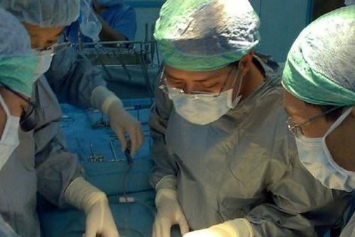 Bé gái 5 tháng tuổi có quả thận 'khổng lồ' chứa gần 1,5 lít nước