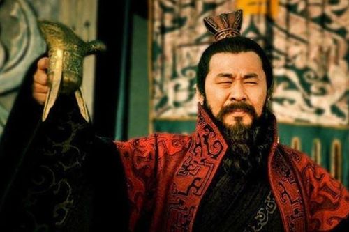 Tại sao Tào Tháo muốn làm Hoàng đế, được sự ủng hộ của văn võ bá quan nhưng lại không dám ra tay?