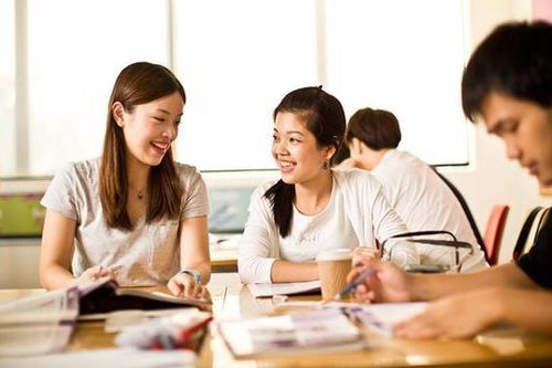 Mở rộng hợp tác, thúc đẩy trao đổi sinh viên, du học sinh