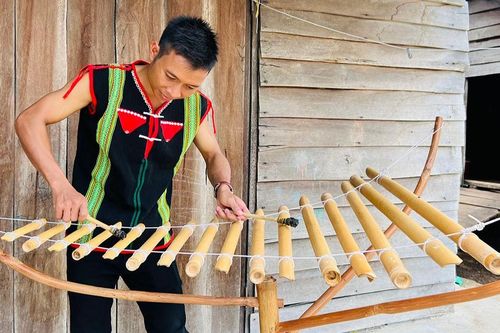 Rmah Mich chàng trai Bahnar nặng lòng với văn hóa truyền thống