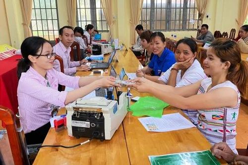 Bảo Lâm: Giải ngân 2 tỷ đồng hỗ trợ bảo tồn và phát triển nghề truyền thống