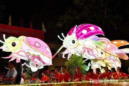 Phường Minh Xuân thi mô hình đèn Trung Thu