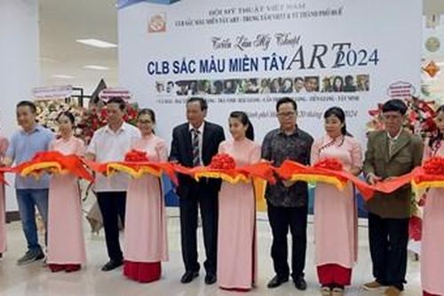 Khai mạc triển lãm mỹ thuật 'Sắc màu miền Tây' 2024