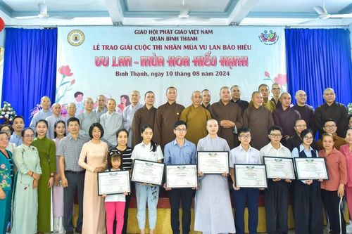 Mùa hoa hiếu hạnh