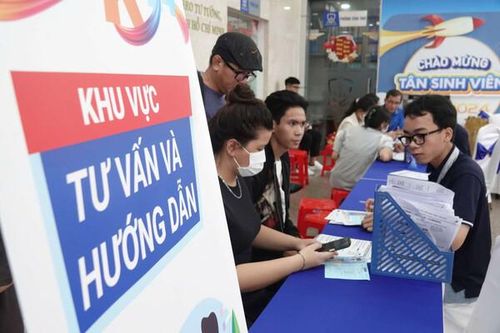 Sau khi biết điểm chuẩn đại học, thí sinh cần làm gì?