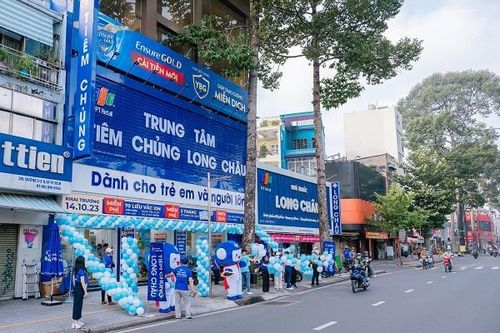 Long Châu ra mắt dịch vụ vaccine 'Mua trọn gói - trả từng phần'