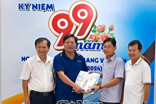 Đoàn công tác Báo Quảng Nam và Quảng Ngãi trao đổi, học tập kinh nghiệm tại Báo Cà Mau