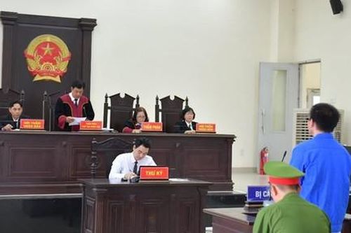 Lãnh 14 năm tù vì chém bạn nhậu trọng thương do nghi ngờ nói xấu mình
