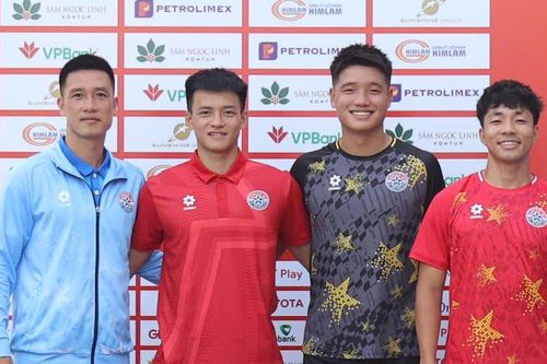 Tuyển thủ Việt Nam quyết giành vé thăng hạng V.League