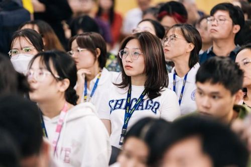 Gen Z cần chuẩn bị gì trước sự bùng nổ của các mô hình AI trong giáo dục?
