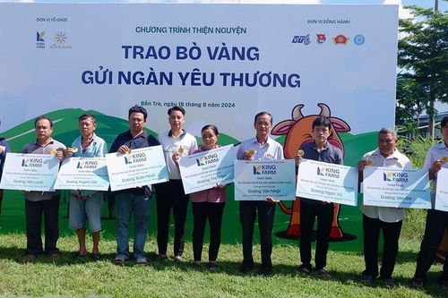 King Farm Group hành trình thiện nguyện 'Trao bò vàng - Gửi ngàn yêu thương'