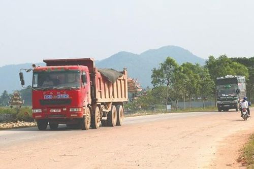 Vì sao chưa thể đầu tư, cải tạo hàng loạt quốc lộ xuống cấp?