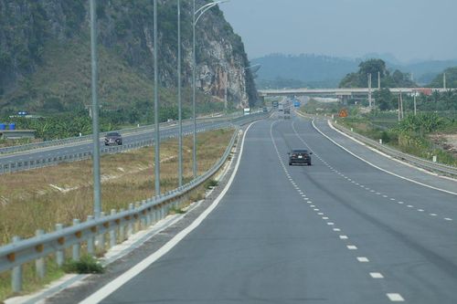 Đề xuất điều chỉnh, bổ sung các tuyến cao tốc thời kỳ 2021-2030, tầm nhìn 2050