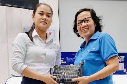 Túi xách về với chủ!