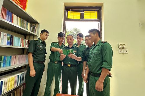 'Cẩm nang' để cán bộ, chiến sĩ phấn đấu tu dưỡng, rèn luyện, hoàn thành tốt mọi nhiệm vụ