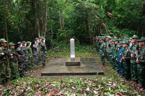 Tăng cường công tác tuần tra song phương, giữ vững bình yên nơi biên cương Tổ quốc