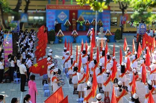 Học sinh Hà Nội tựu trường sớm nhất ngày 22/8