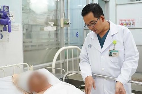 Đại úy công an bị côn đồ chém trọng thương khi làm nhiệm vụ