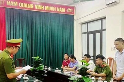 Phê chuẩn khởi tố Giám đốc Quỹ tín dụng và công chức địa chính xã