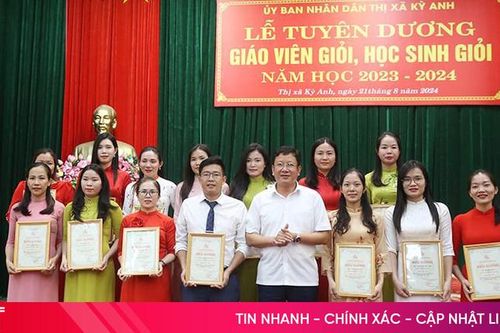 Thị xã Kỳ Anh tuyên dương, khen thưởng giáo viên, học sinh giỏi